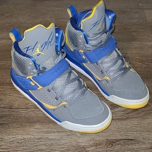 Nike Jordan Flight sneakers Sz 6Y